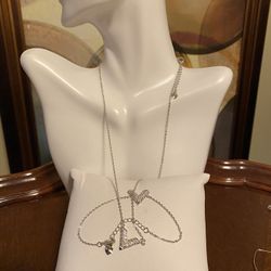 Beautiful Brand New Earrings Necklace Bracelet Set   