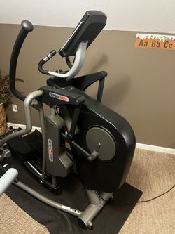 LifeCore VST-V8 Adjustable Stride Elliptical