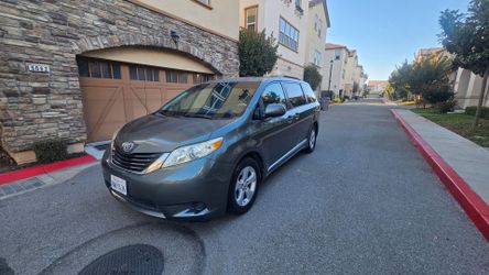 2014 Toyota Sienna