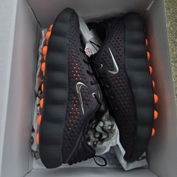 Nike Mind 002 Chrome Black Sizes: 8.5, 9, 9.5, 11.5, 12, 13, 15 (Pick Up)