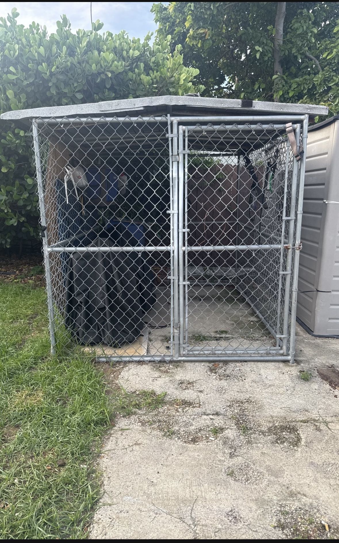 Dog kennel
