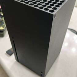 Xbox Series X 1Tb W 3 Controllers (one In Box) And 512 Gd Expansion Pack
