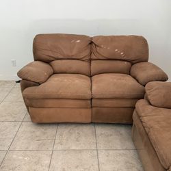Manual Recliner Sofa Set $200