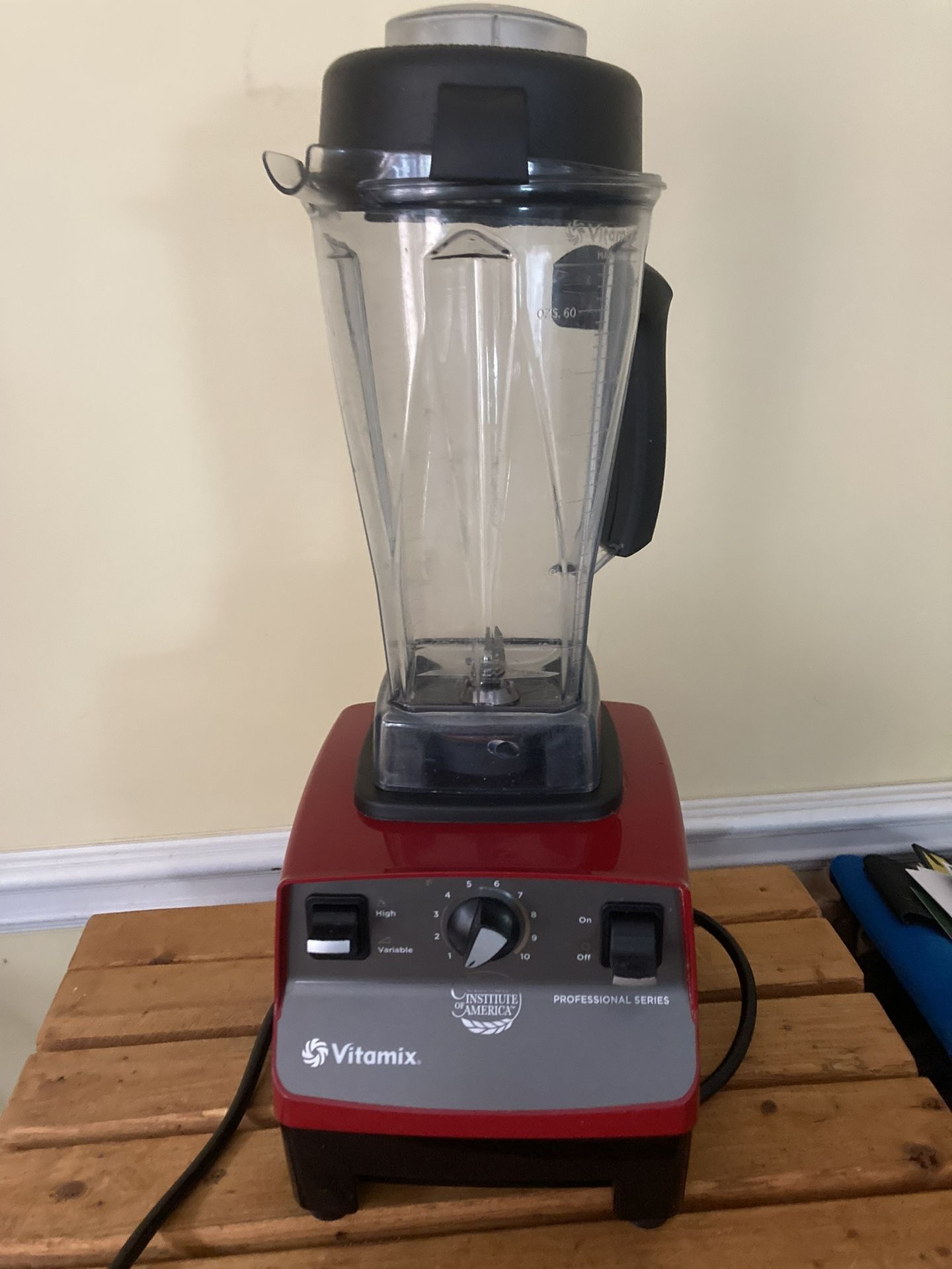 VITAMIX PROFESSIONAL INSTITUTE OF AMERICA SERIES BLENDER