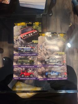 HOTWHEELS PREMIUM SET