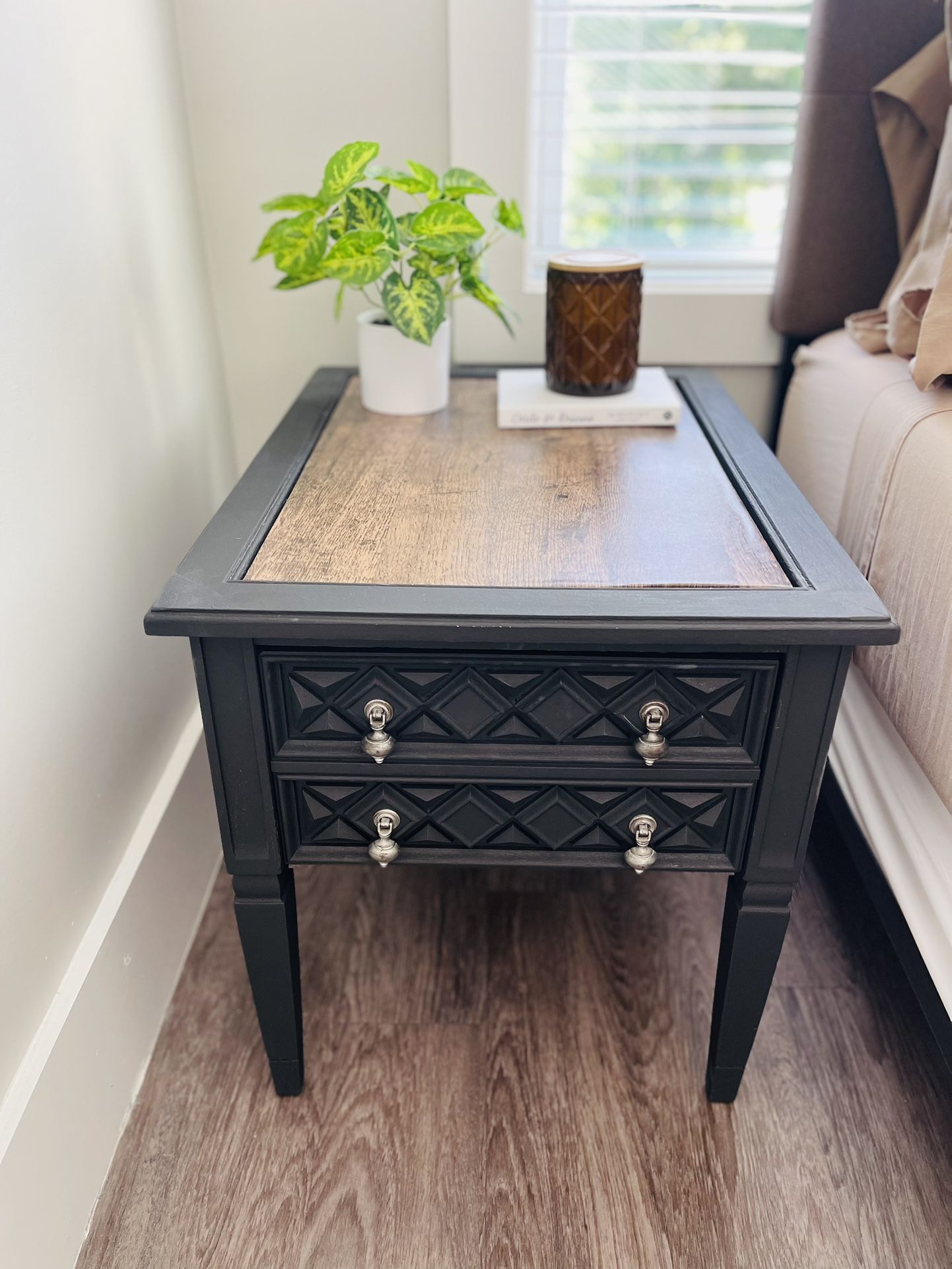 Black Night Stand