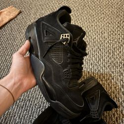 Men’s black Cat Used