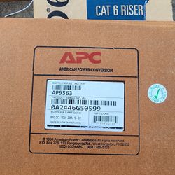 APC NetShelter Basic Rack 