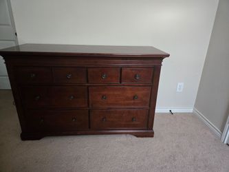 Dresser ,wood brown ,130m width ,89m hight