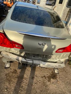 2007 Infiniti G35 only for parts