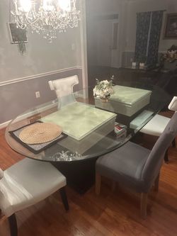 Modern Glass Dining Table Seats 6