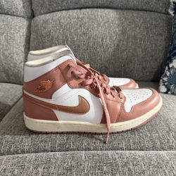 Women Size 9 Like New   Condition 