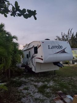 5th Wheel Camper !!!! Great $6800 OBO