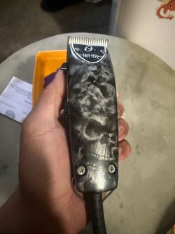 Oster Fast Feed Barber Clipper