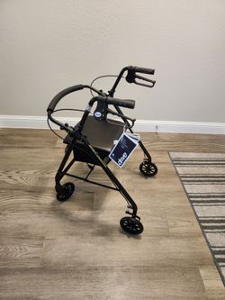 Brand new Drive rollator 4 wheel medical walker