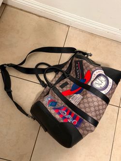 Authentic Gucci Black, I'm selling it as-is.first person that brings $200 firm take it Costa Mesa
