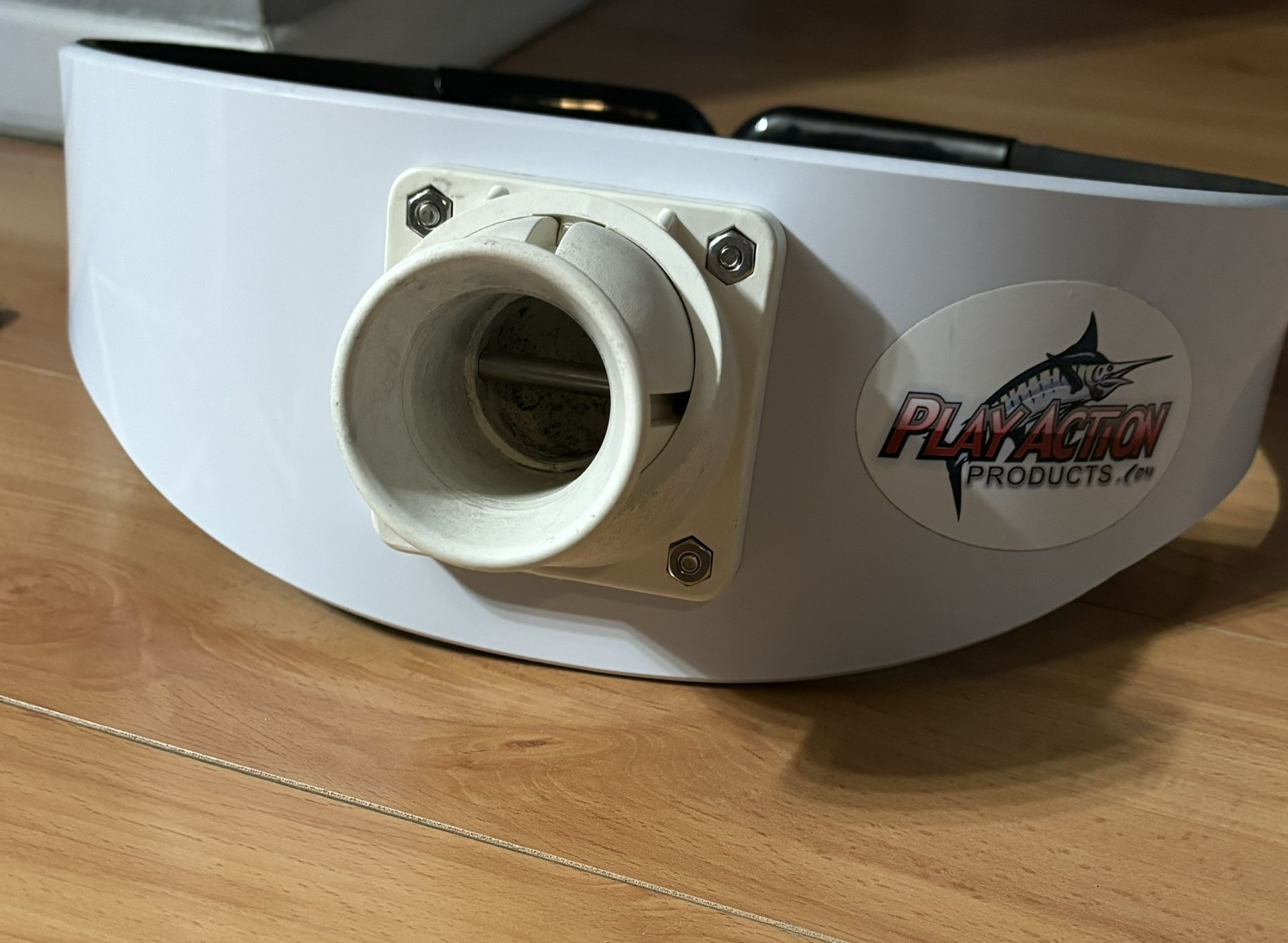 PlayAction Products Marine Rod Holder - White, Excellent Condition