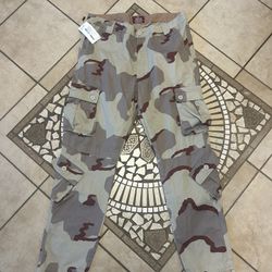Match cargo pants unisex