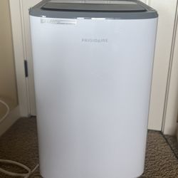  Frigidaire 10,000 BTU 3-in-1 Portable Room Air Conditioner in White 