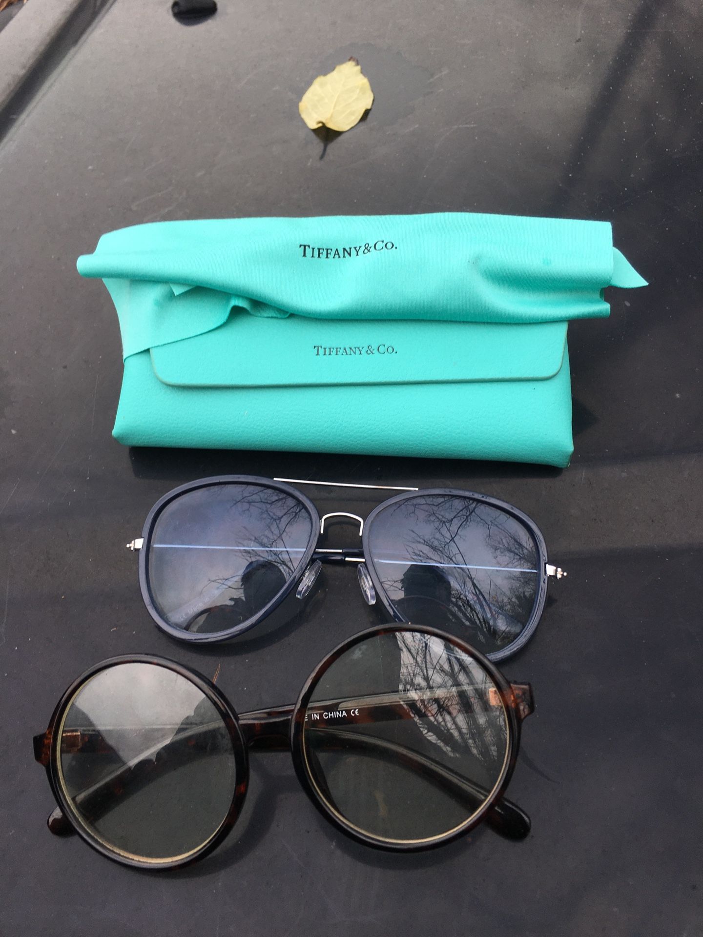 Women Tiffany and co glasses case and 2 Regular shades everything for 10