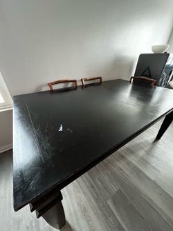 Large and extendable wood dining table