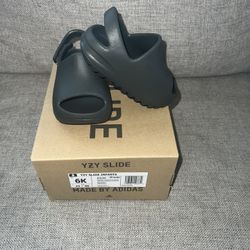 Yeezy Slide Infants