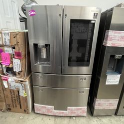 SAMSUNG FRIDGE WITH TOUCH SCREEN