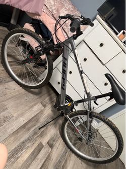 Huffy 24” Rock Creek Mountain Bike, Fits Riders 58” - 70”, Gray, Youth, Boy’s