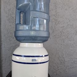 Water Dispenser 