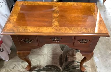 SMALL DESK 28x16x25