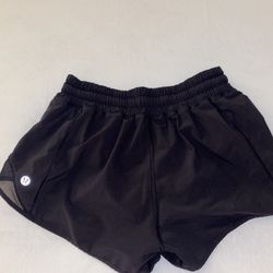 Lululemon Hotty Hot Shorts (Size 2) for Sale in Sunnyvale, CA