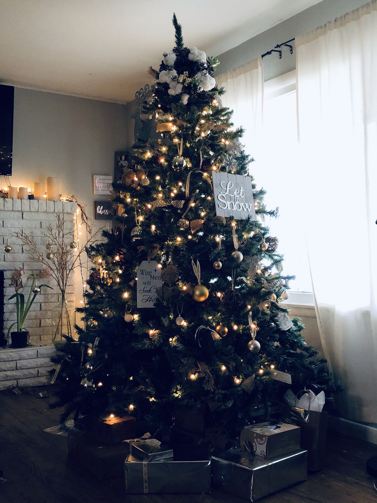 Christmas Tree for Sale in Kansas City, KS OfferUp