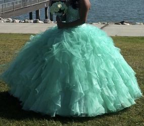 Quinceñera dress