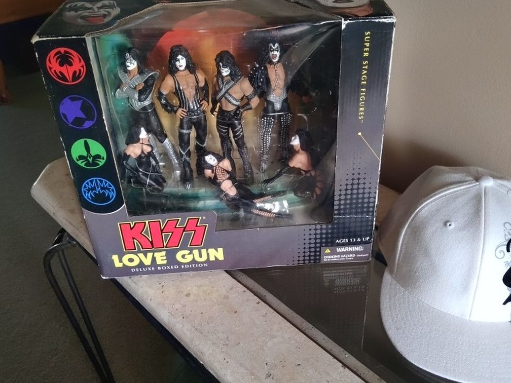 Kiss Love Gun Deluxe Boxed Edition Super Stage Figures