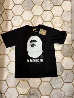 Bape shirt men’s medium brand new with bags and tag