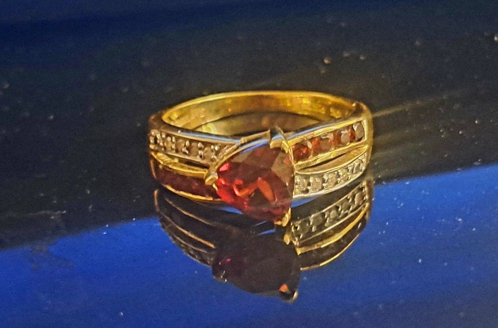10k Gold Red Garnet Trilliant and Diamond Ring - Size 7