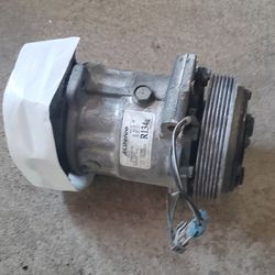 2005 Chevy ASTRO Van Compresor