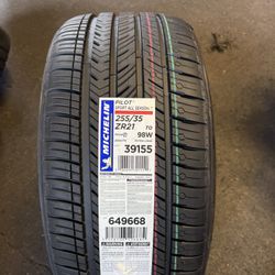 255 35 21 Michelin Pilot Sport All Season 4