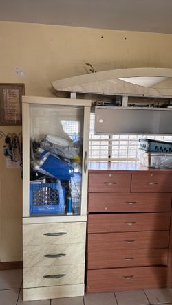 Entertainment center