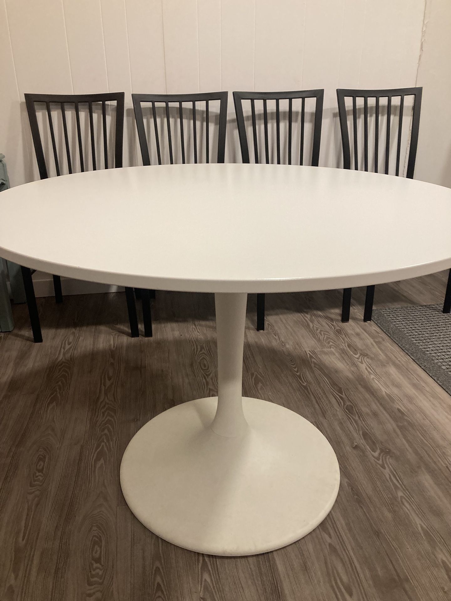 Dining room table And chairs