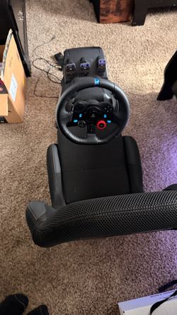 Logitech G29 Racing Wheel with Stand and Pedals