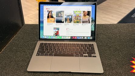MacBook Air M1 8gb 256hdd 13in 2020 94% Battery