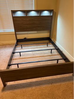Queen Size Bed set with Mirror