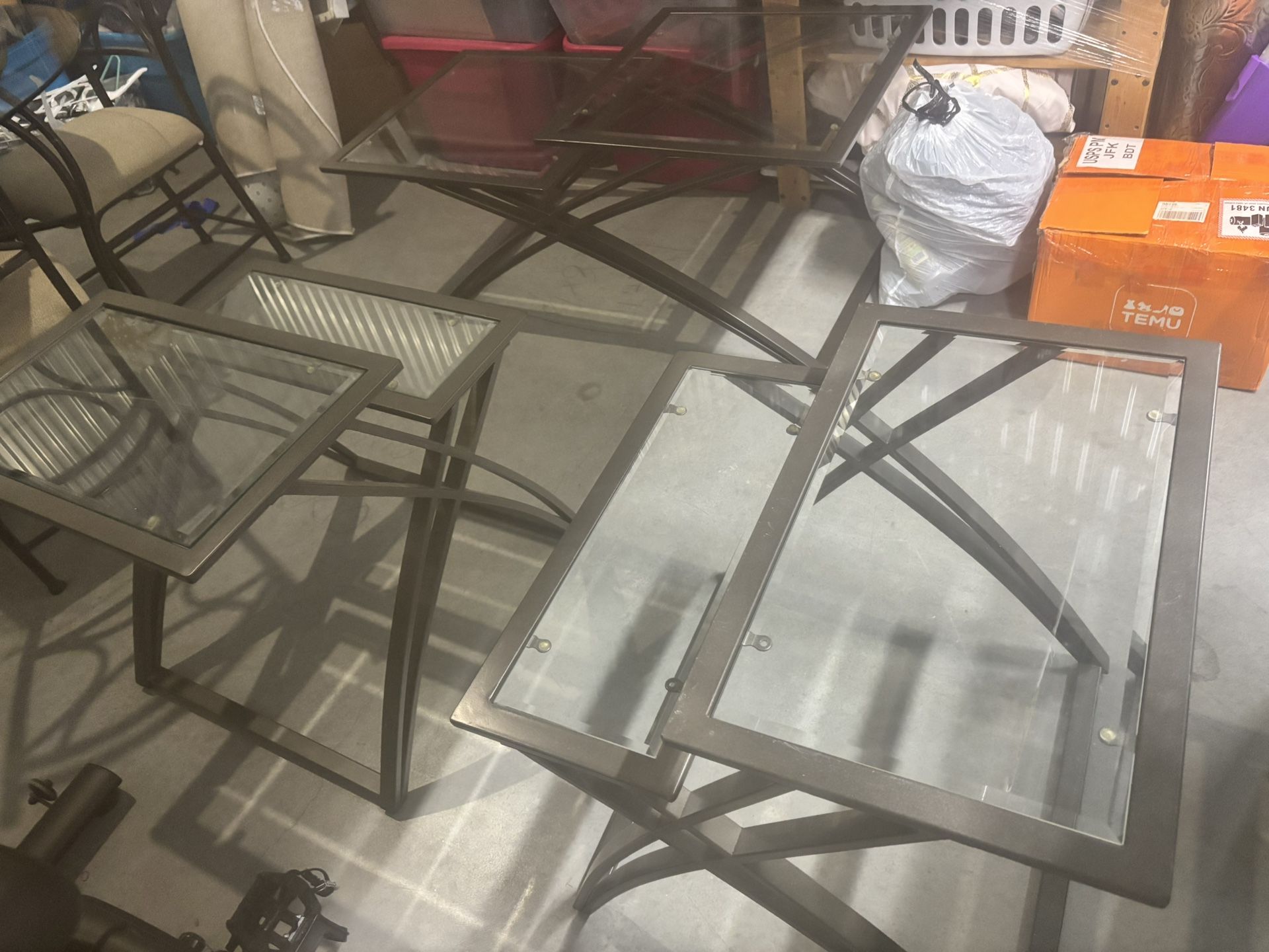 3 Living room tables