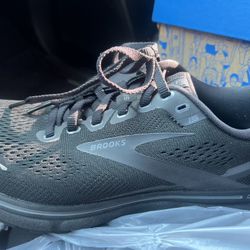 Brooks Women’s 8.5 