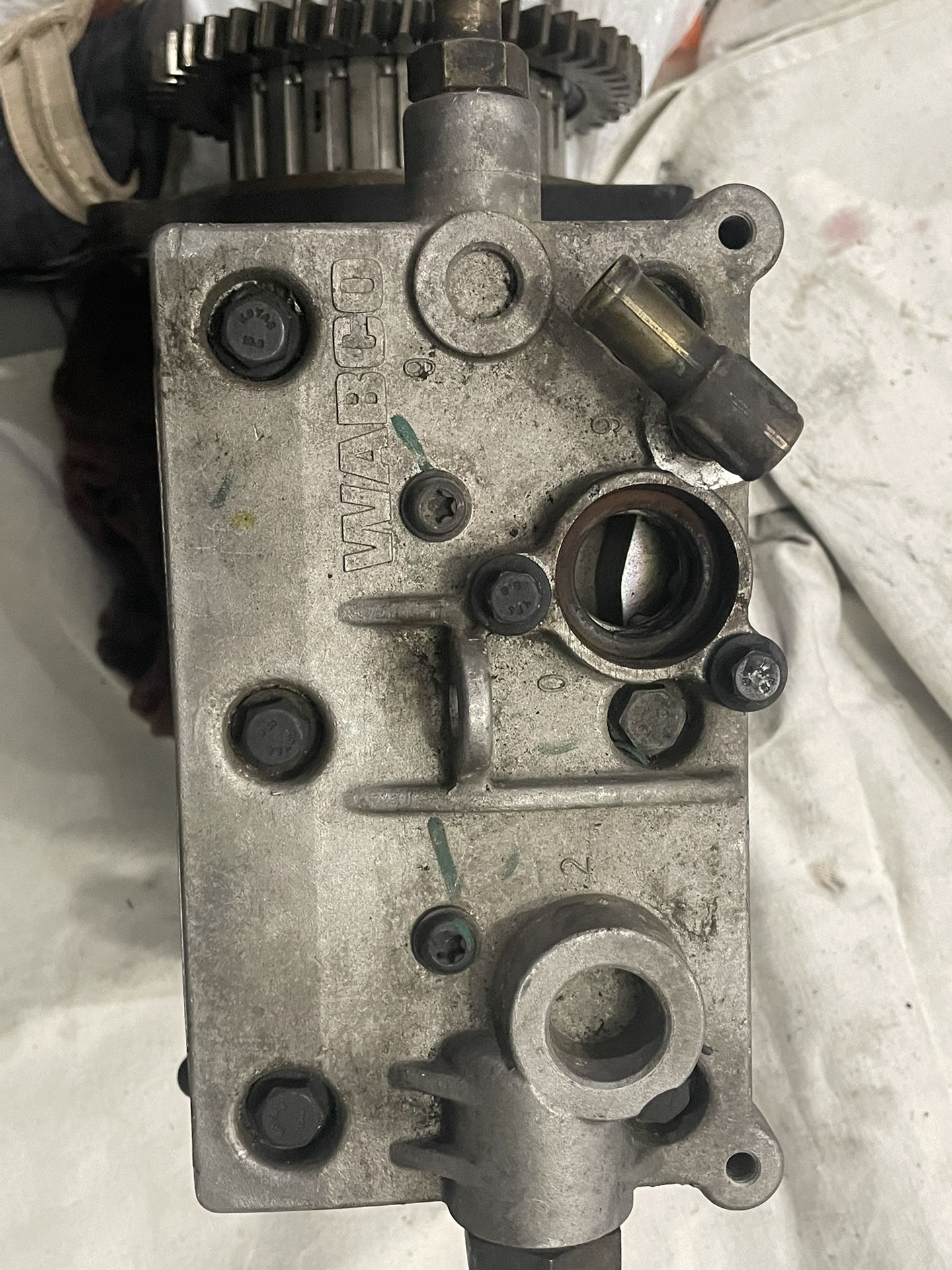 Air Compressor Volvo D13 2018