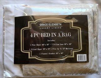 Brand new! 4 pc bed in a bag