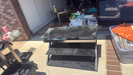 Free TV stand