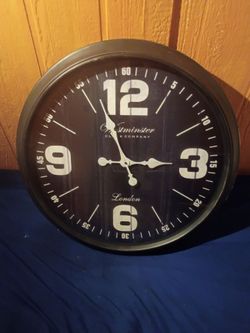 Reloj grande de pila. Aa