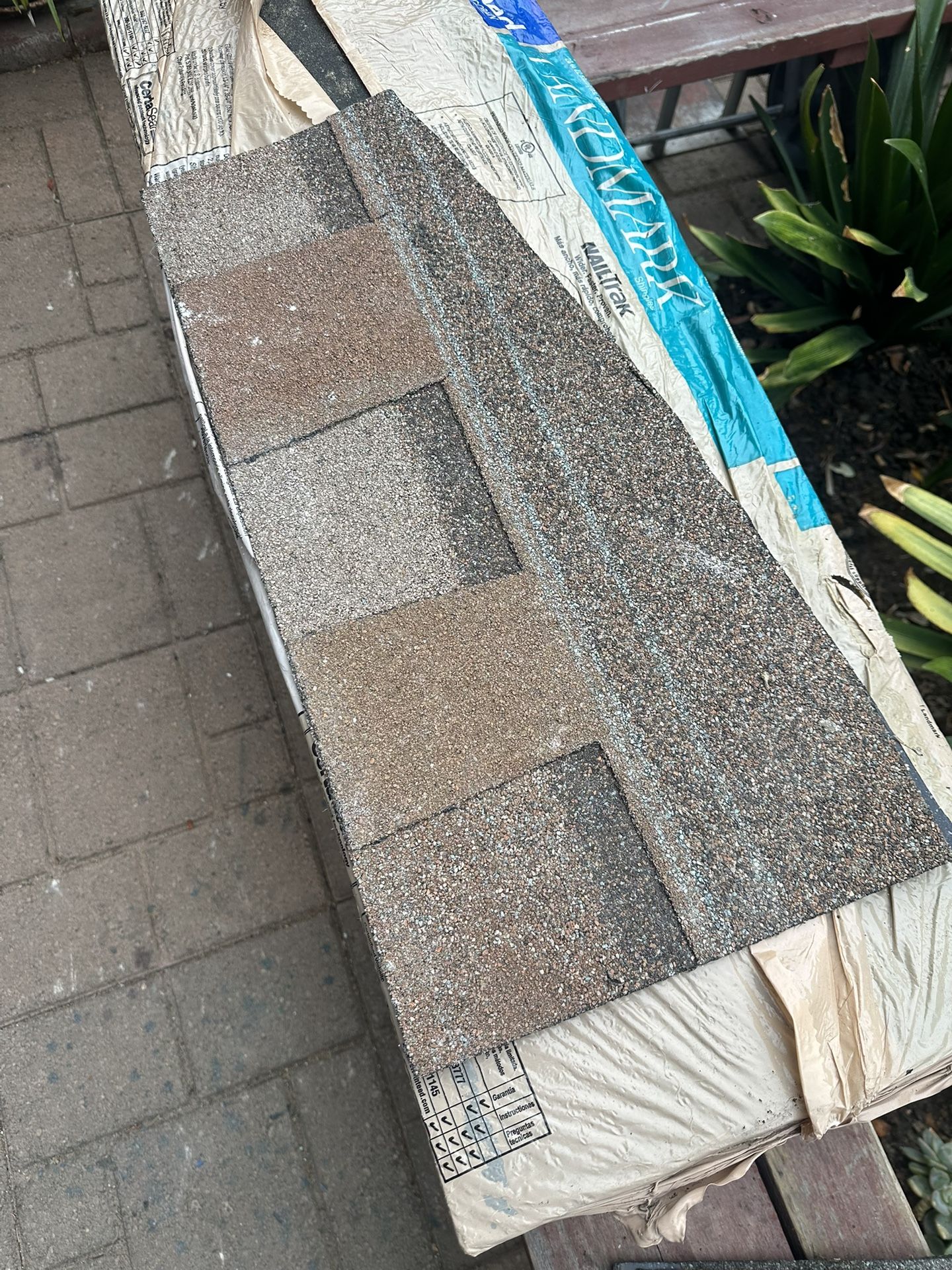 Roof Shingle ,4 Bundle